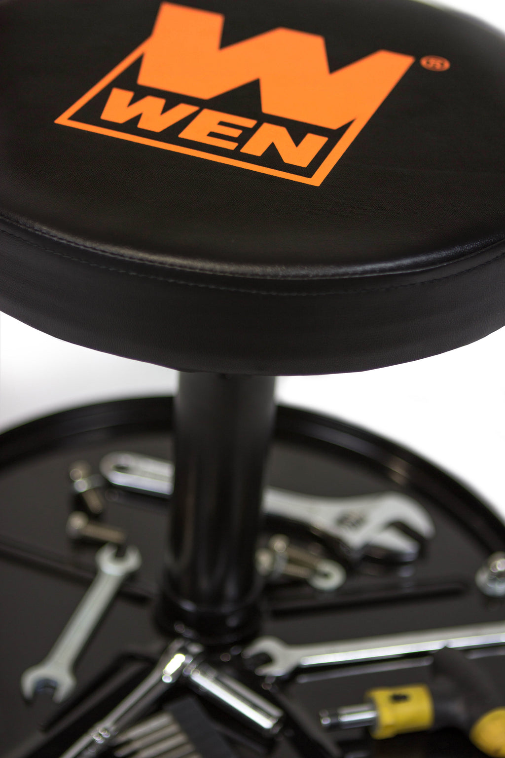 300-Pound Capacity Pneumatic Rolling Mechanic Stool
